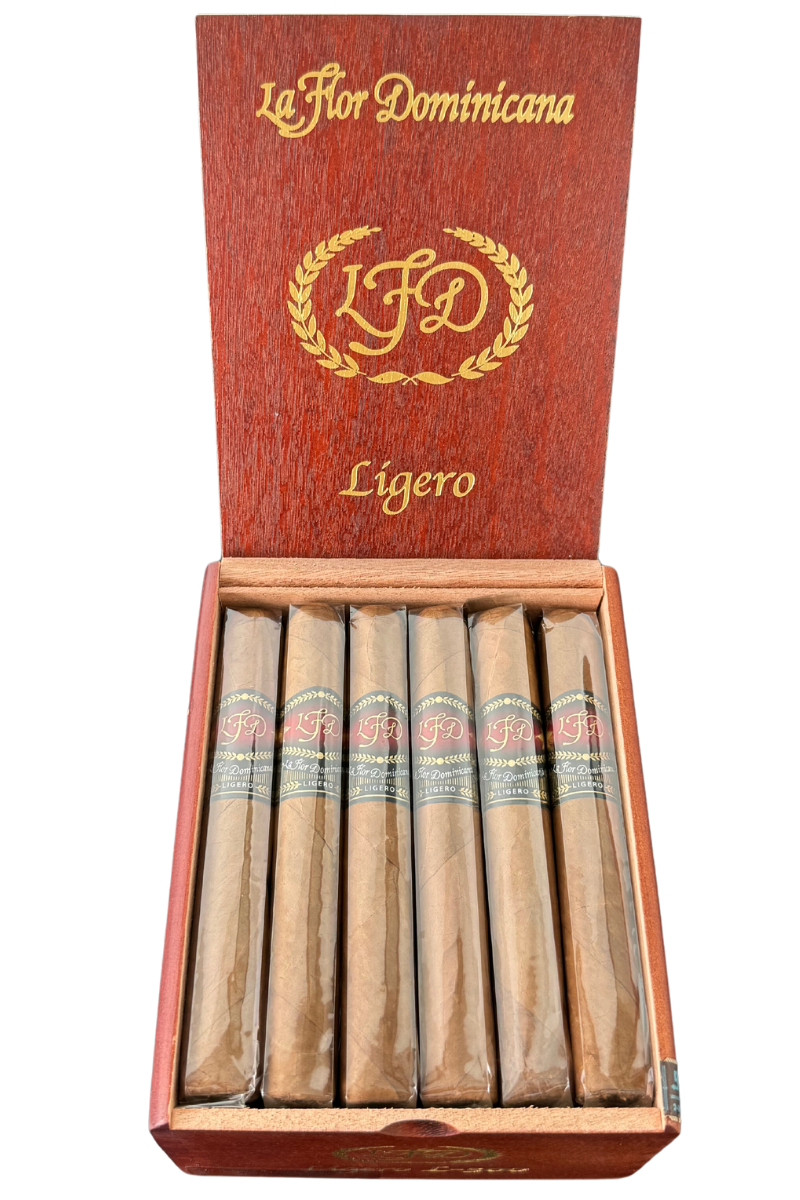 La-Flor-Dominicana-Ligero-L-300.png