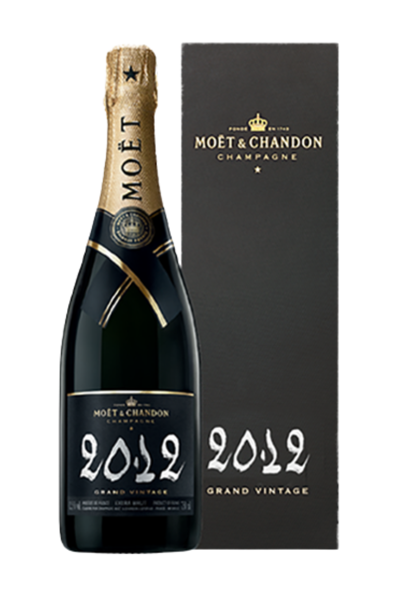 Moet&ChandonGrandVintage12GBox2Chalk_champagne_premium_chamber_alcohol.png