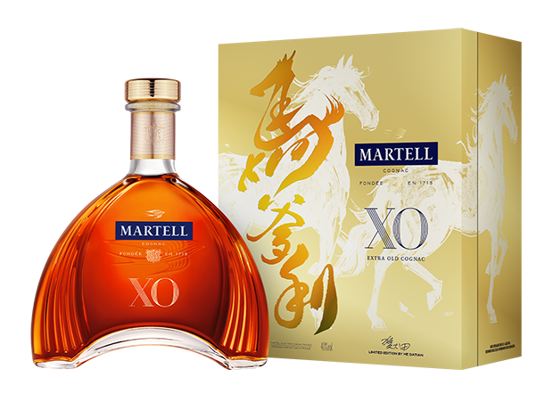 Martell-Packaging-3D-Set_XO-View3-Closer-LR.png