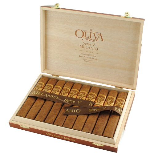 OLIVASERIEVMELANIODOUBLETORO10S_cigar_premium_chamber_exclusive.png