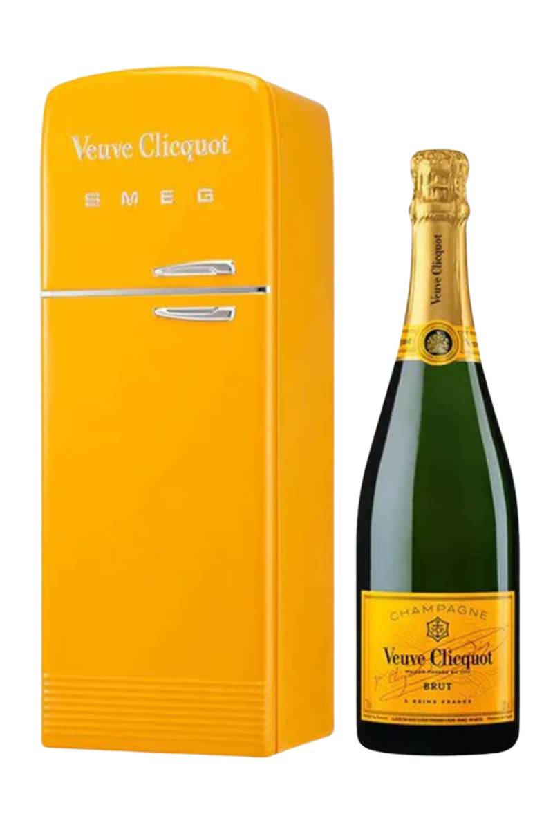 Veuve-Clicquot-Yellow-Label-Brut-Champagne.png