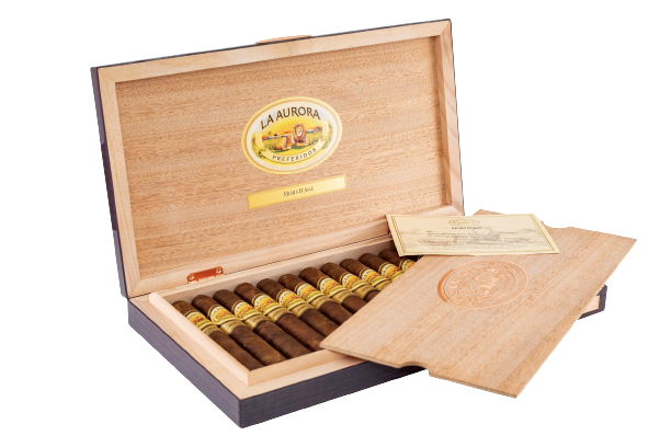 LA-AURORAHORSDAGED2021TORO15S-LIMITED-EDITION_cigar_premium_chamber_exclusive.png